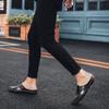 Mocasines casuales de cuero con agujeros para hombre