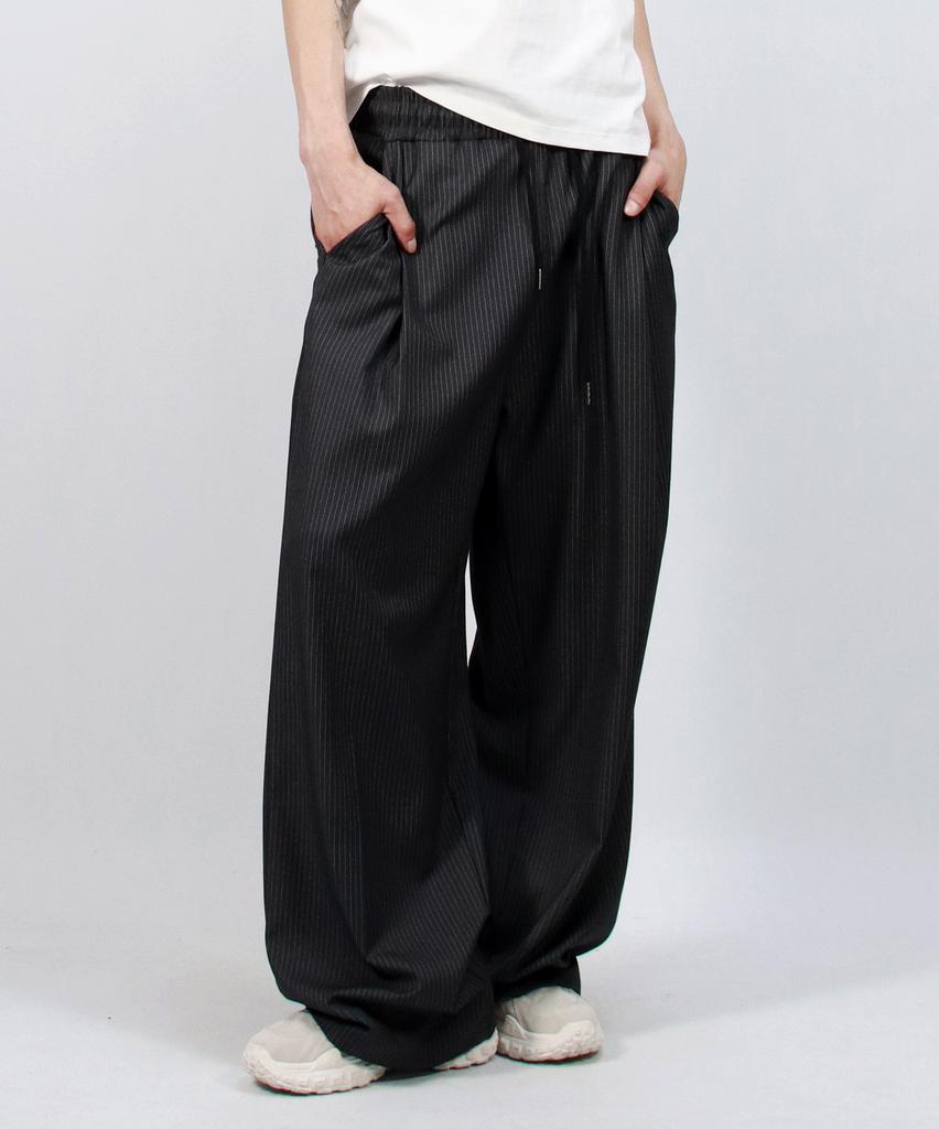 Deumakeu M Pin Stripe Slacks Semi-Wide One-Tuck Pants