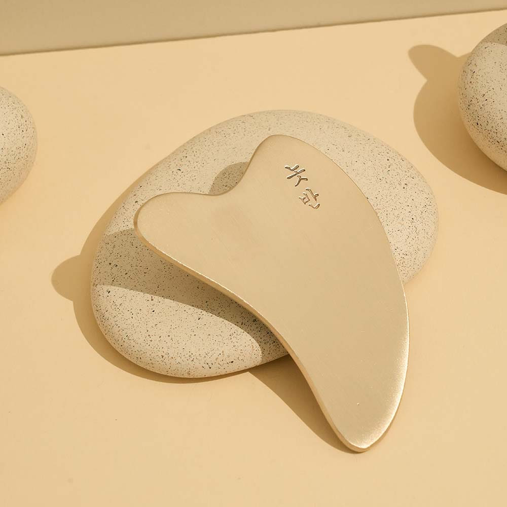 NOTBAN Korean Bangjja Yugi Heart Guasha Facial Lifting Tool 1P