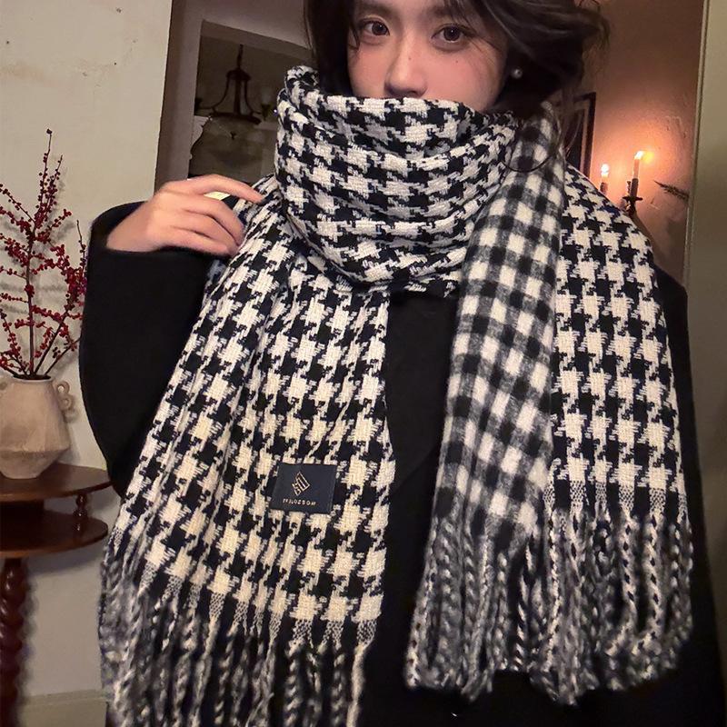 A New Thick Checkered Faux Cashmere Scarf for Women in Winter A Warm and Versatile Shawl with A High End Feel  and A Soft and Glutinous Scarf