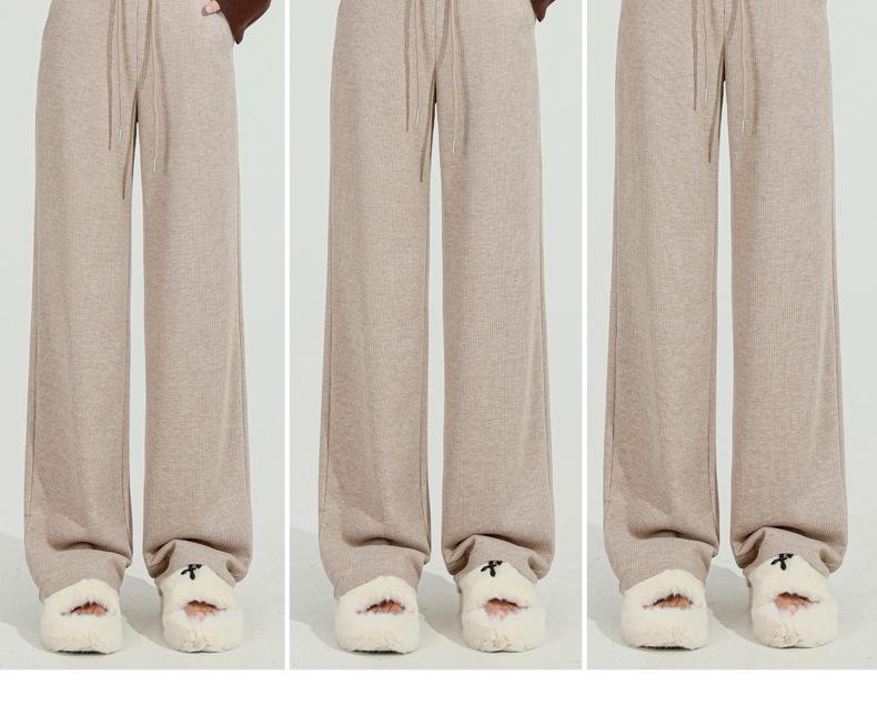 Kalhoty dámské s vysokým pasem a širokými nohavicemi v barvě mléčného čaje - Zeštíhlující a stylové pro podzim/zimu 2025