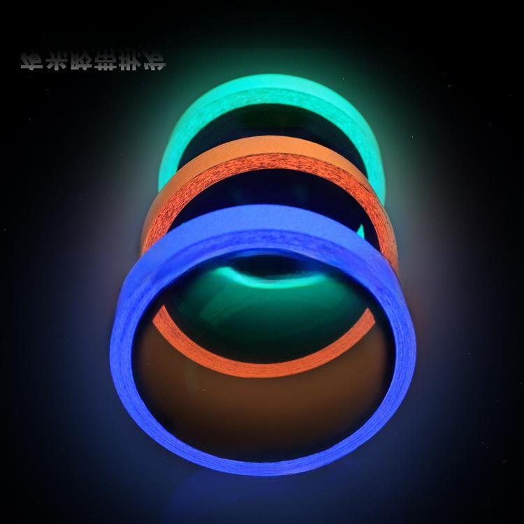 Fluorescenční svítící pásky samolepky
