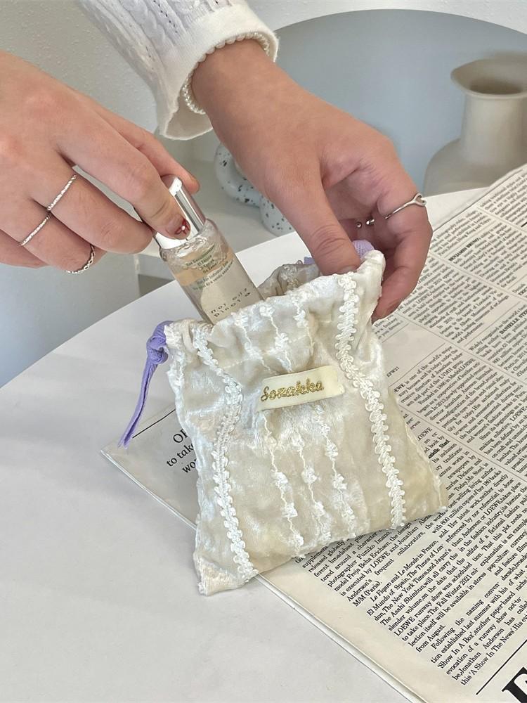 Elegant Lace Cloth Drawstring Bag Female Daily Cosmetic Organizer Pouch Portable Earphone Key Sundries Mini Coin Hand Purse