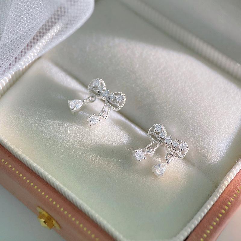 Exquisite Bow Water Droplet Fresh Earrings for Women
