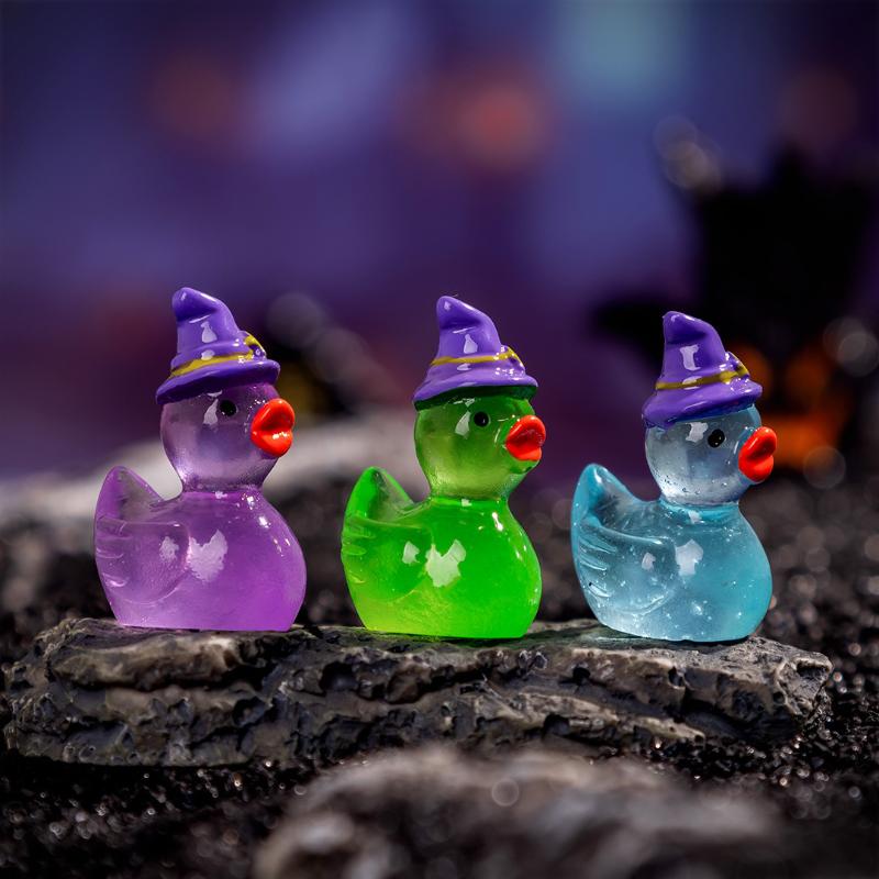 Cute Glow in Dark Mini Magic Hat Duck Figurines Luminous Resin Miniatures for Desk Birthday Party Favors