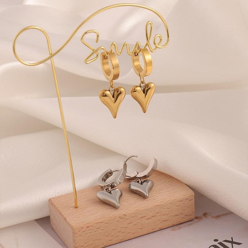 Titanium Steel Earrings - Luxury Earrings for Women, Fashionable and Niche Design, Heart-shaped Fringed Earrings As Jewelry.