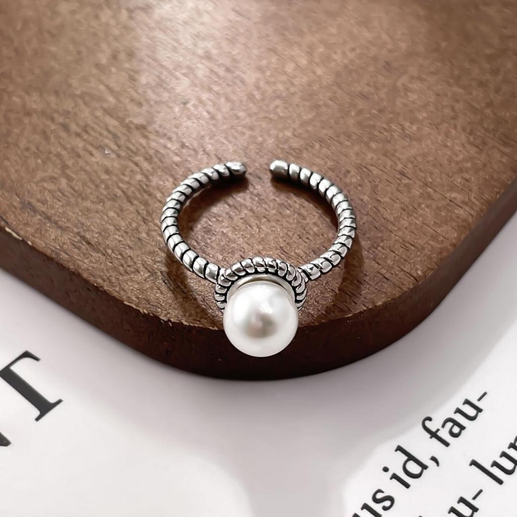Retro Thai Silver Pearl Ring: Adjustable Twisted Design for Female Students