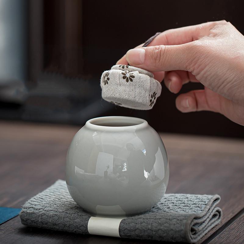 Chinese Ceramic Tea Caddy Sealed Tea Jar Coffee Candy Spices Containers Travel Portable Tea Boxes Household Storage Tank Teaware