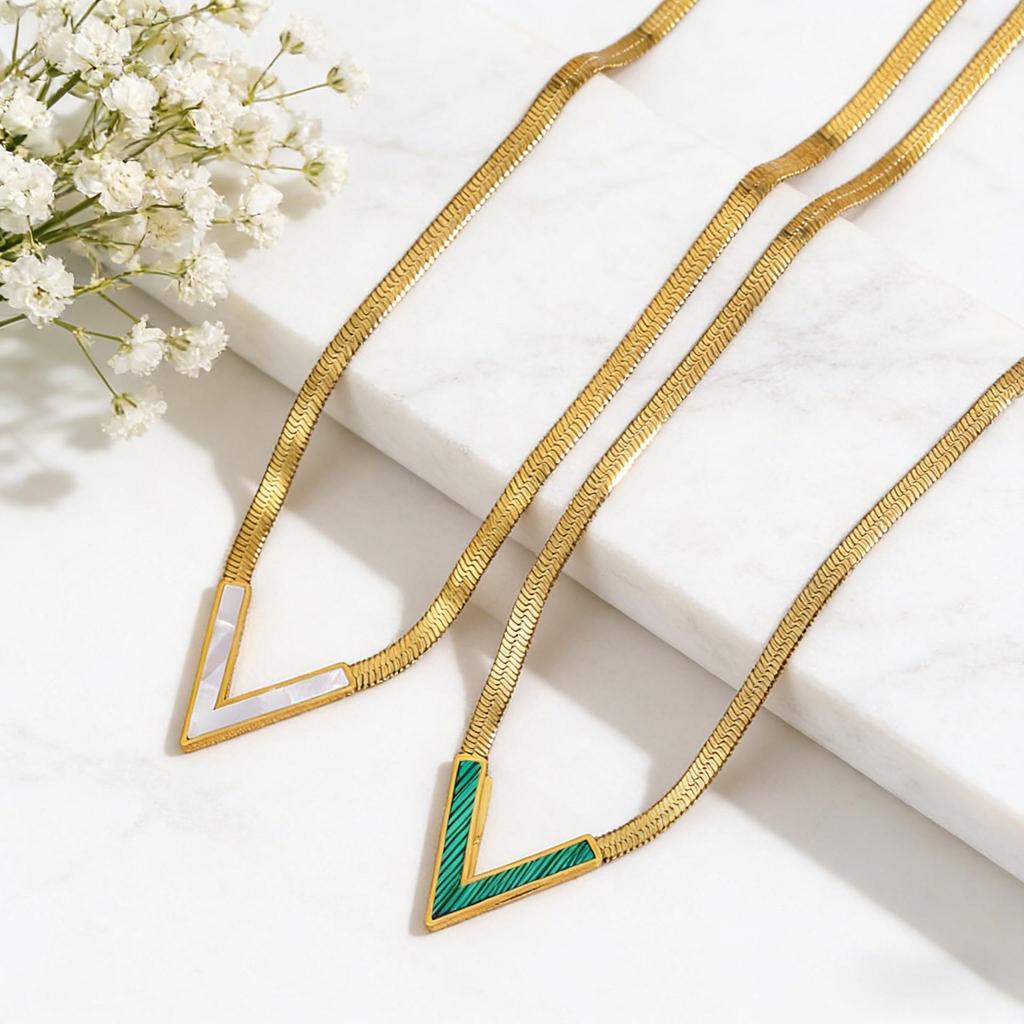 V-Shaped Titanium Steel Necklace: Light Luxury European & American Fashion, Non-Fading High-End Jewelry for Women.