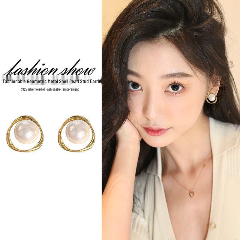 Elegant Butterfly Flower Stud Earrings - S925 Silver Needle, High-End and Versatile for Women