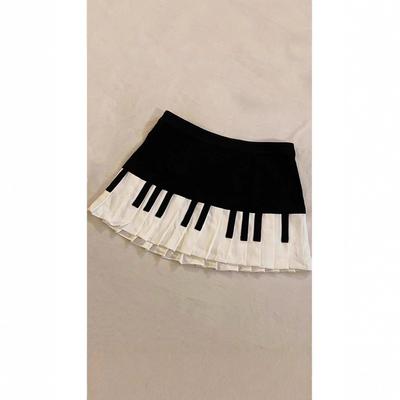 Sæt retro sort og hvid klaverdesign kunstnerisk kort nederdel forår sommer efterår ny lille plisseret nederdel