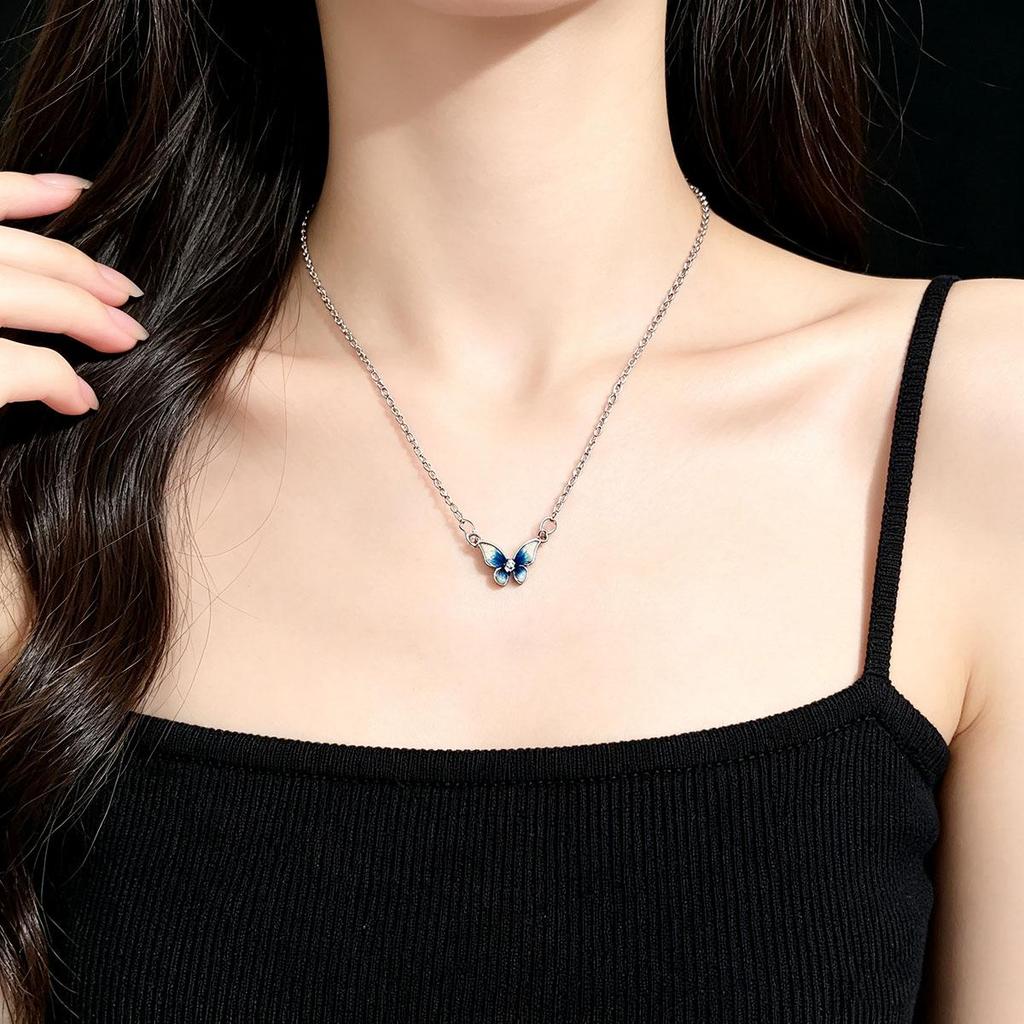Zhuang Zhou Dream Butterfly Gradient Butterfly Necklace Small Temperament Blue Butterfly Temperament Versatile Sweater