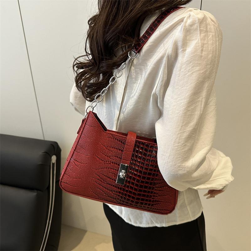 High Sense Temperament Niche Design Atmosphere New Bag Popular Handbag Shoulder Underarm Bag Women