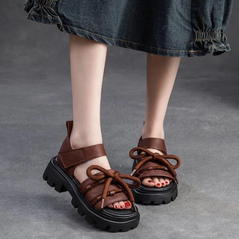 Johnature Wszechstronne sandały z odkrytymi palcami i pętelkami. Buty damskie w stylu retro z prawdziwej skóry na grubej podeszwie