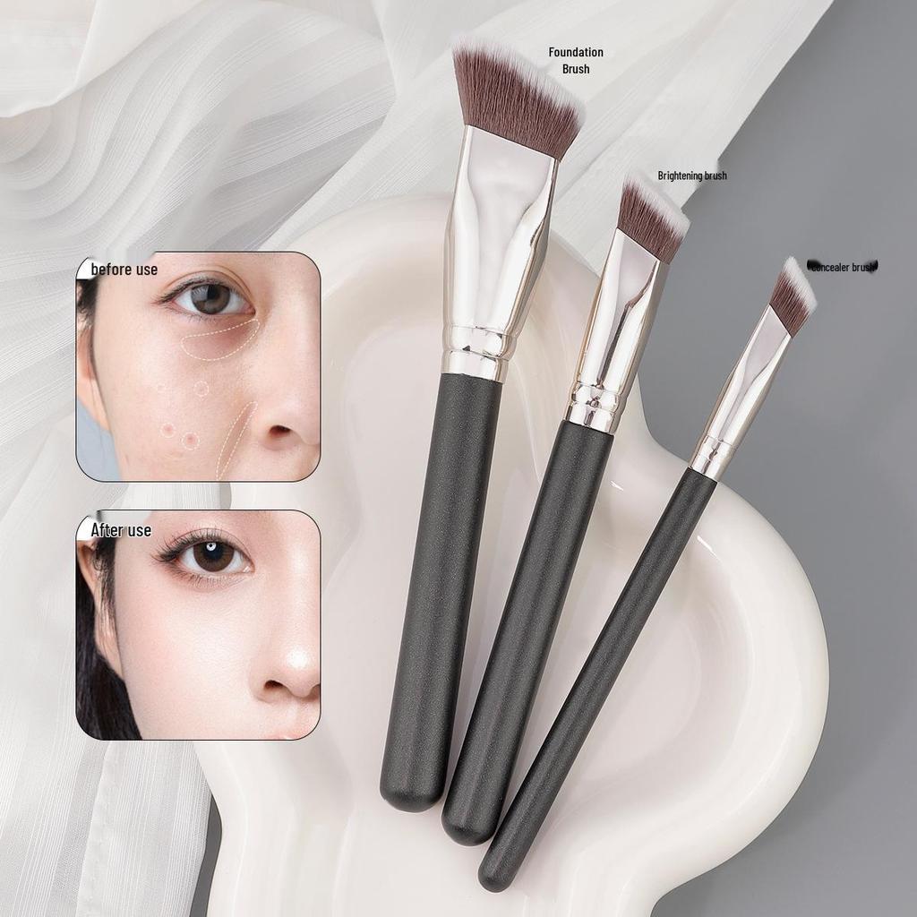 New Four-Sided Concealer & Foundation Brush: Seamless Base, Brightening, Soft Makeup Application