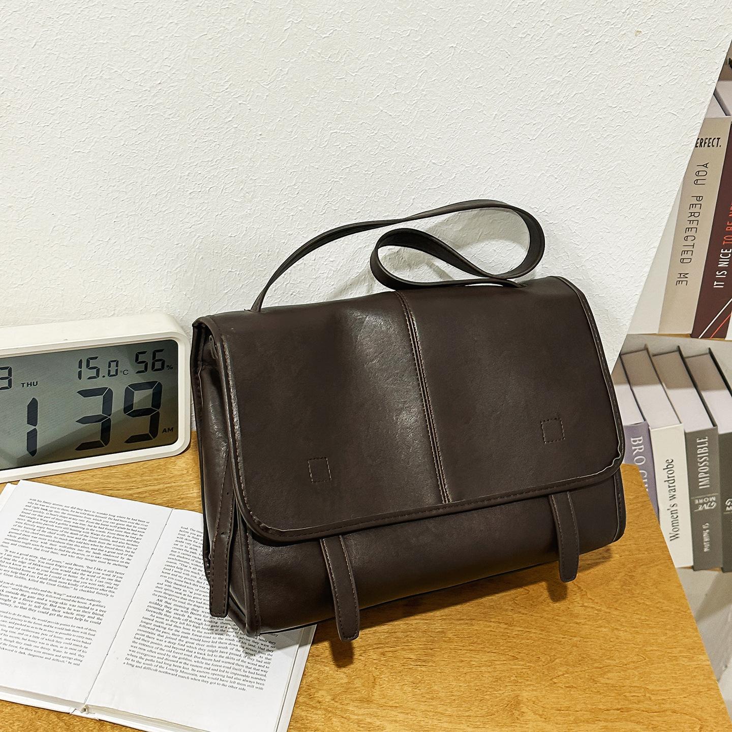 

Japanese and Korean stylePULeather messenger bag, waterproof shoulder bag, men s vintage large-capacity casual travel simple cro коричневый