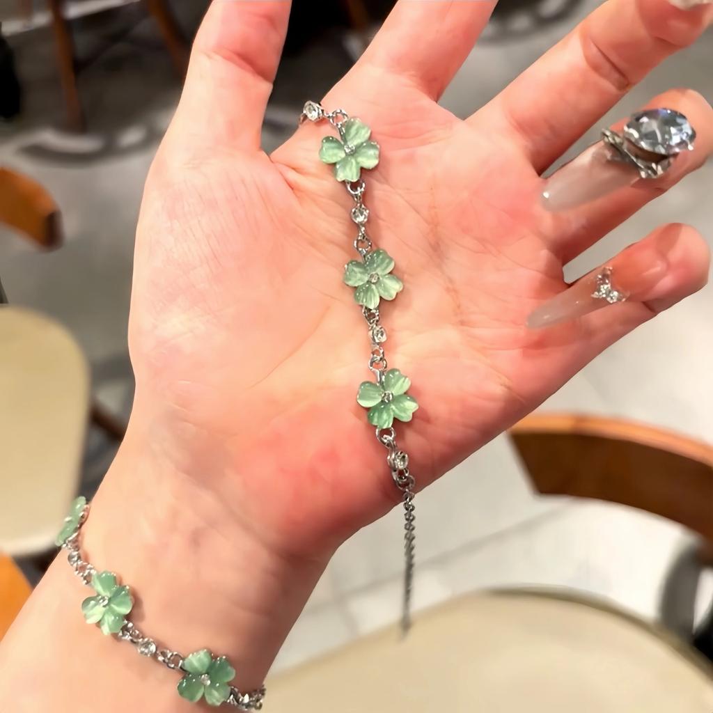 Female Forest Lucky Clover Bracelet