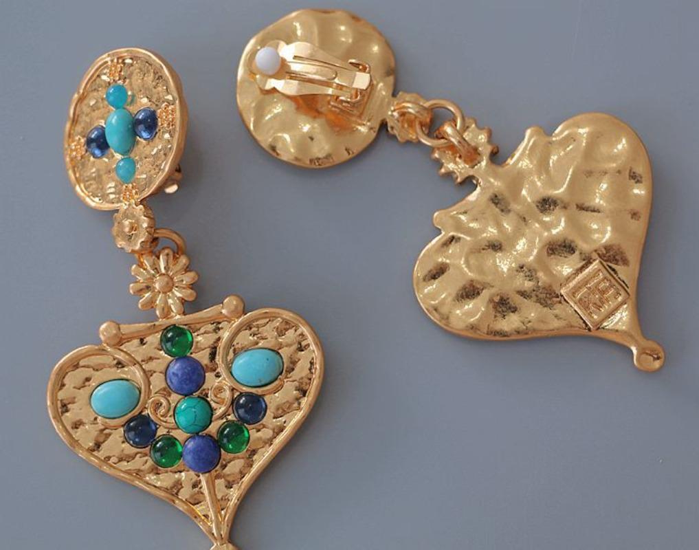 

Medieval vintag antique shoulder stone earrings, earclips wholesale heart-shaped natural turquoise