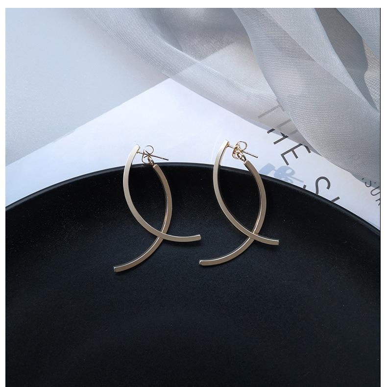 Wenjian Stainless Steel Cross Stud Earrings for Women - Slimming, Elegant Net Red Style