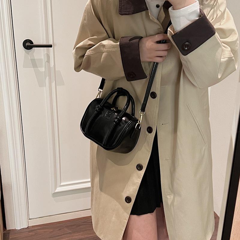 2025 Autumn and Winter New European and American Retro New Pendant Mini Sewing Line PU Waterproof Advanced