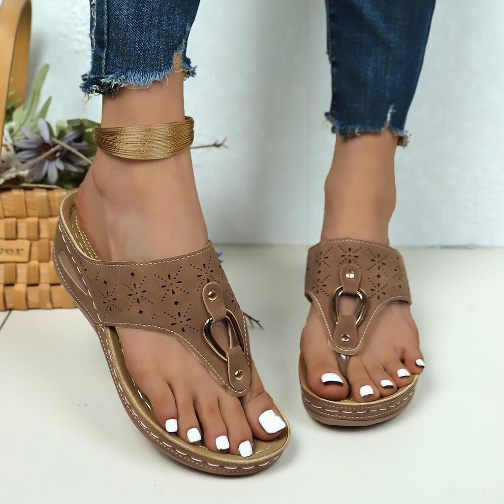 Spot Large Size Foreign Trade Slippers Women's 2025 Summer New Hollow Metal Buckle Toe Wedge Heel Women's Slippers