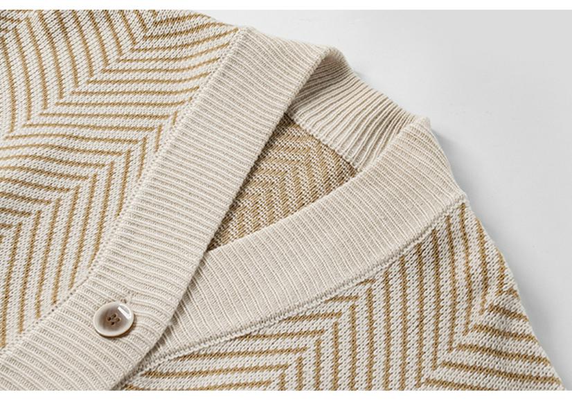 V-Neck Diamond Stripe Knit Cardigan Jacket - Autumn/Winter Loose Fit Women's Forest Style