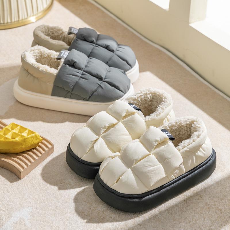 Women's Winter Slippers - Warm Velvet Lined Thick Sole for Indoor Comfort