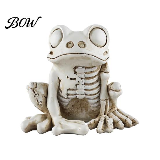 Weather Resistant Resin Crafts Halloween Skeleton Frog Figurine, Animal Bone Statue for Bar Haunted Realistic Decor House, Spooky Gothic Frog