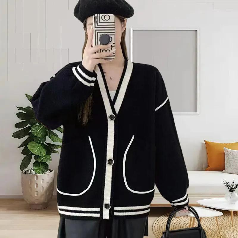 New Jacket Lazy Style Design Sense Casual Knitted Cardigan Autumn and Winter Temperament Striped Pocket Sweater Women