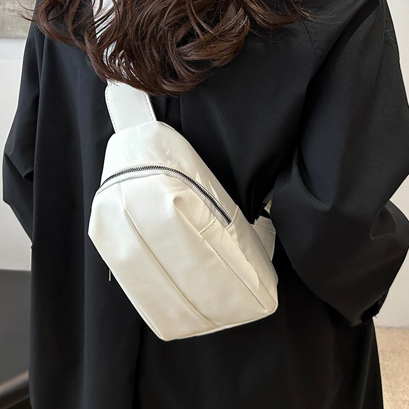 Casual Breast Bag Women'S Retro Outdoor Travel Bag Wide Shoulder Strap Messenger Bag Women'S Breast Bag Fanny Pack