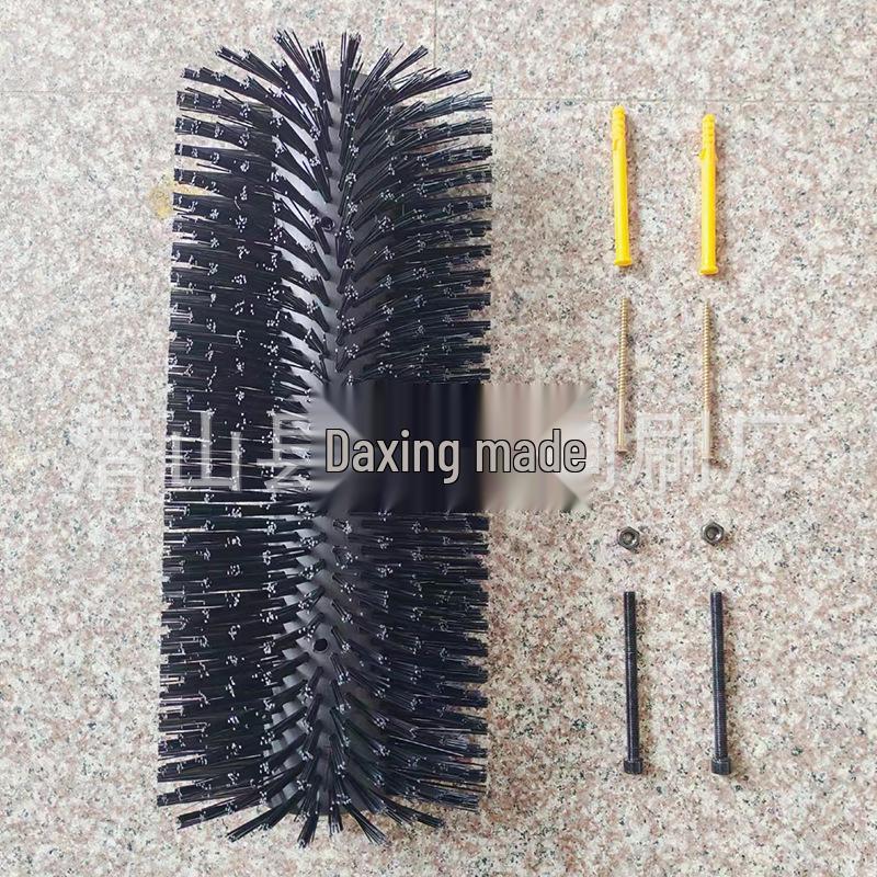 Multifunctional Animal Body Cleaning & Massage Brush for Horses, Sheep, Cows - Bristle Brush for Dairy Farm Use