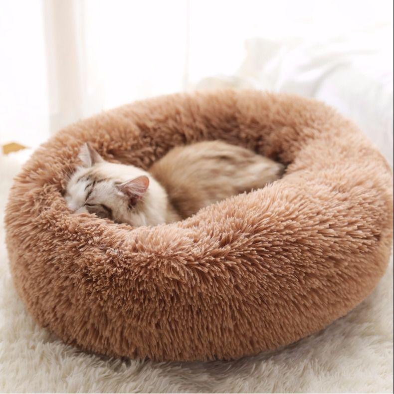 Round Warm Winter Pet Bed for Dogs & Cats - Non-Stick Hair Sleeping Nest for Small Pets