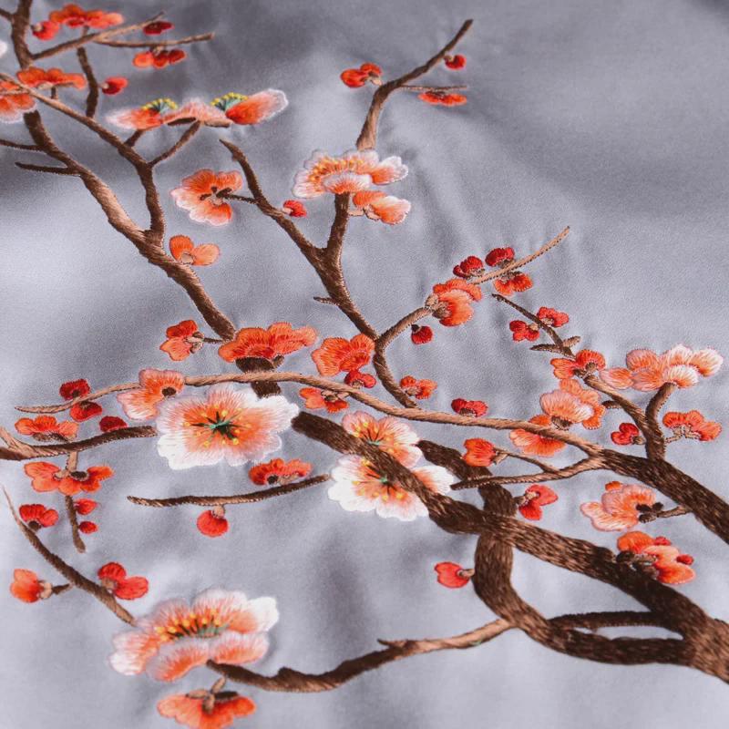 Exquisiter bestickter Cheongsam-Schal aus Maulbeerseide für Damen