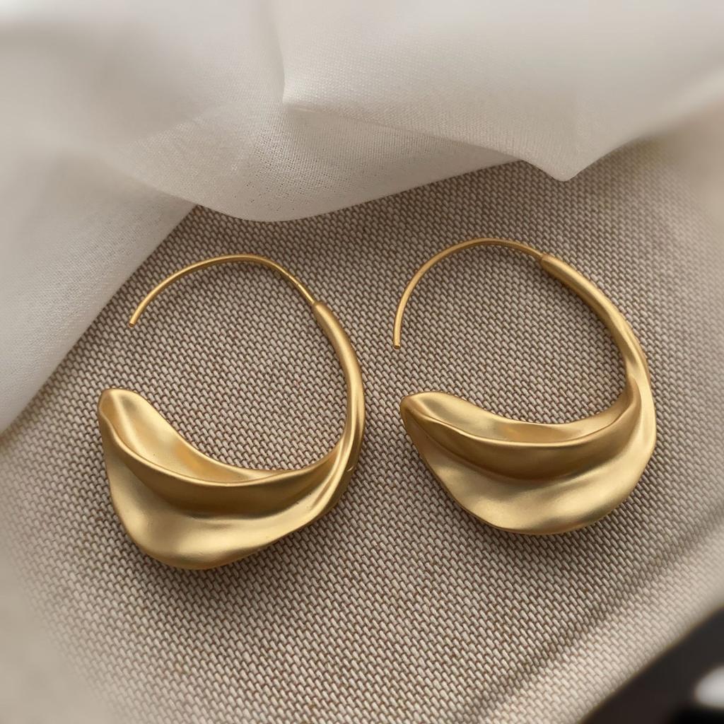 Unique Niche French Retro Cold Wind High-End Ear Buckle Brass 22K Real Gold Simple Circle Temperament Earrings