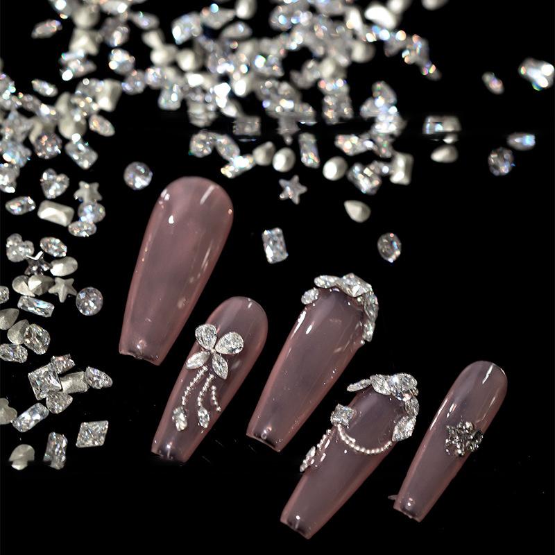 20Pcs Mini Nail Rhinestones Sharp Bottom 3D Flash Horse Eye Nail Art Crystal Gems Dazzling Manicure Nail Art Decoration