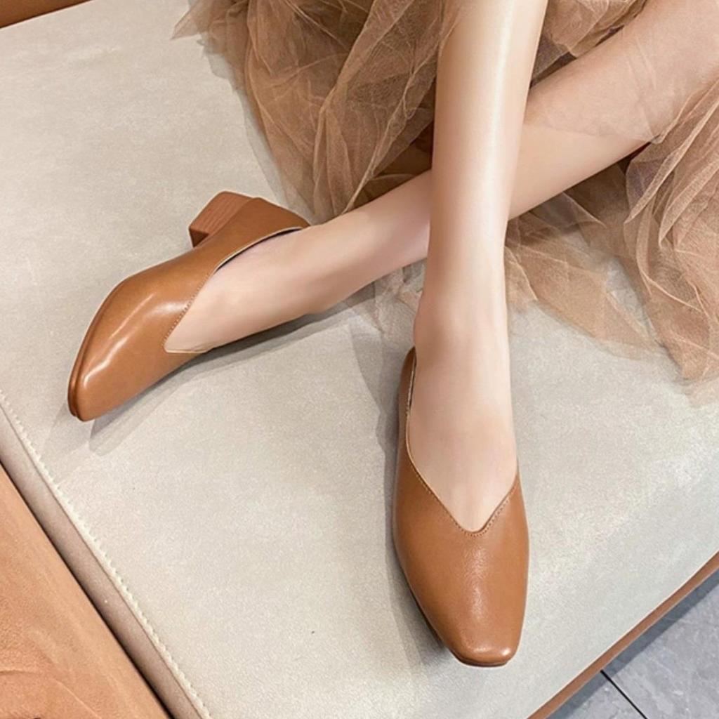 2026 Cowhide Soft Sole Women's Flats: Comfortable, Breathable, Low Heel Square Toe, Shallow Cut, No-Rub Design