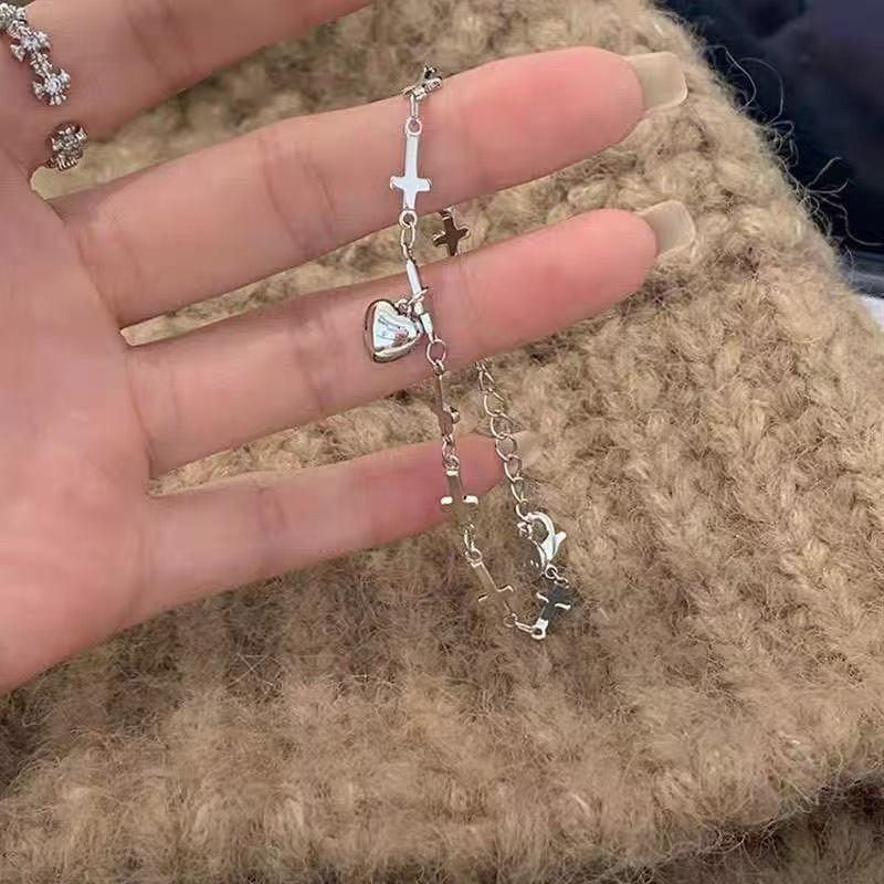 Fashion Cross Heart Charm Bracelet, Cross Star Female Trendy Jewelry Elegant Bracelet for Women Gifts