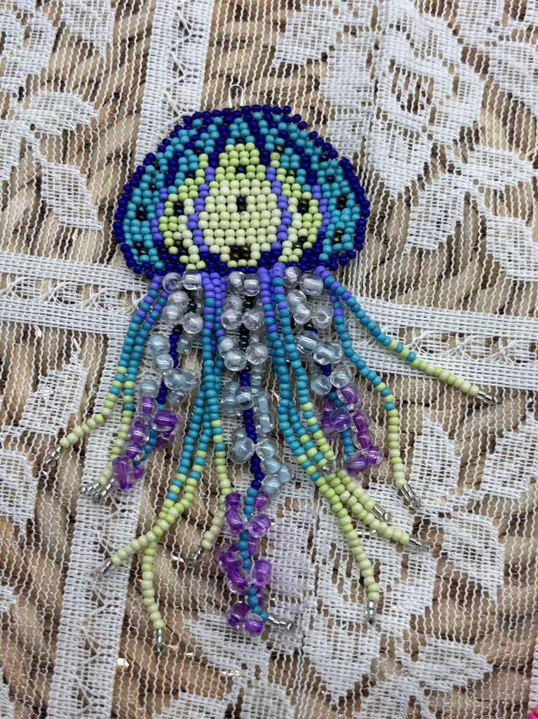 Handmade Beaded Jellyfish Keychain Ornament - Ocean Style Pendant for Bags