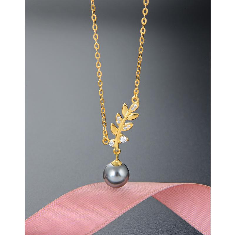 

Diamond-Studded Black Pearl Zircon Necklace – S925 Silver Leaf Pendant for Women, Korean Minimalist Style 925 Silver