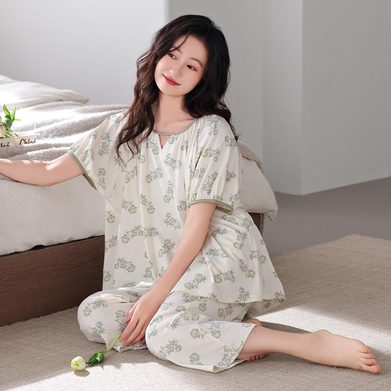Pajamas Women's Summer Modal Short Sleeve Cropped Pants Women's Summer 1011 New Ice Silk Mom Loungewear