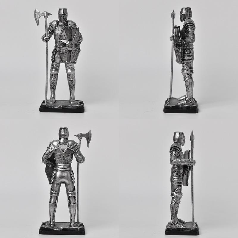 Nordic Retro Guard Knight Figurine: Resin Handicraft for Home or Office Decor