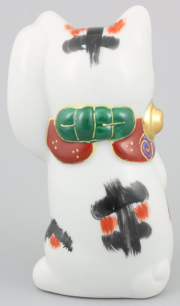 Kutani ware Oval Maneki-neko (Lucky Cat) Calico, size 3 A-0070