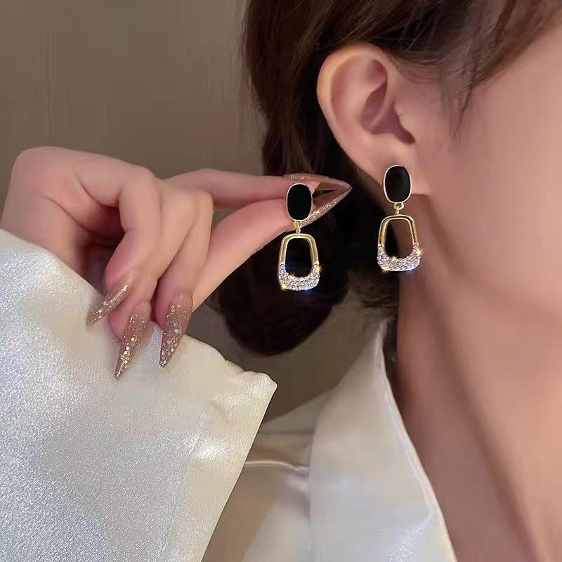 GemChic Women's Earrings Fashionable Ear Stud Needle Embed Zircon Square Exquisite Earrings Birthday Christmas Jewelry Gift