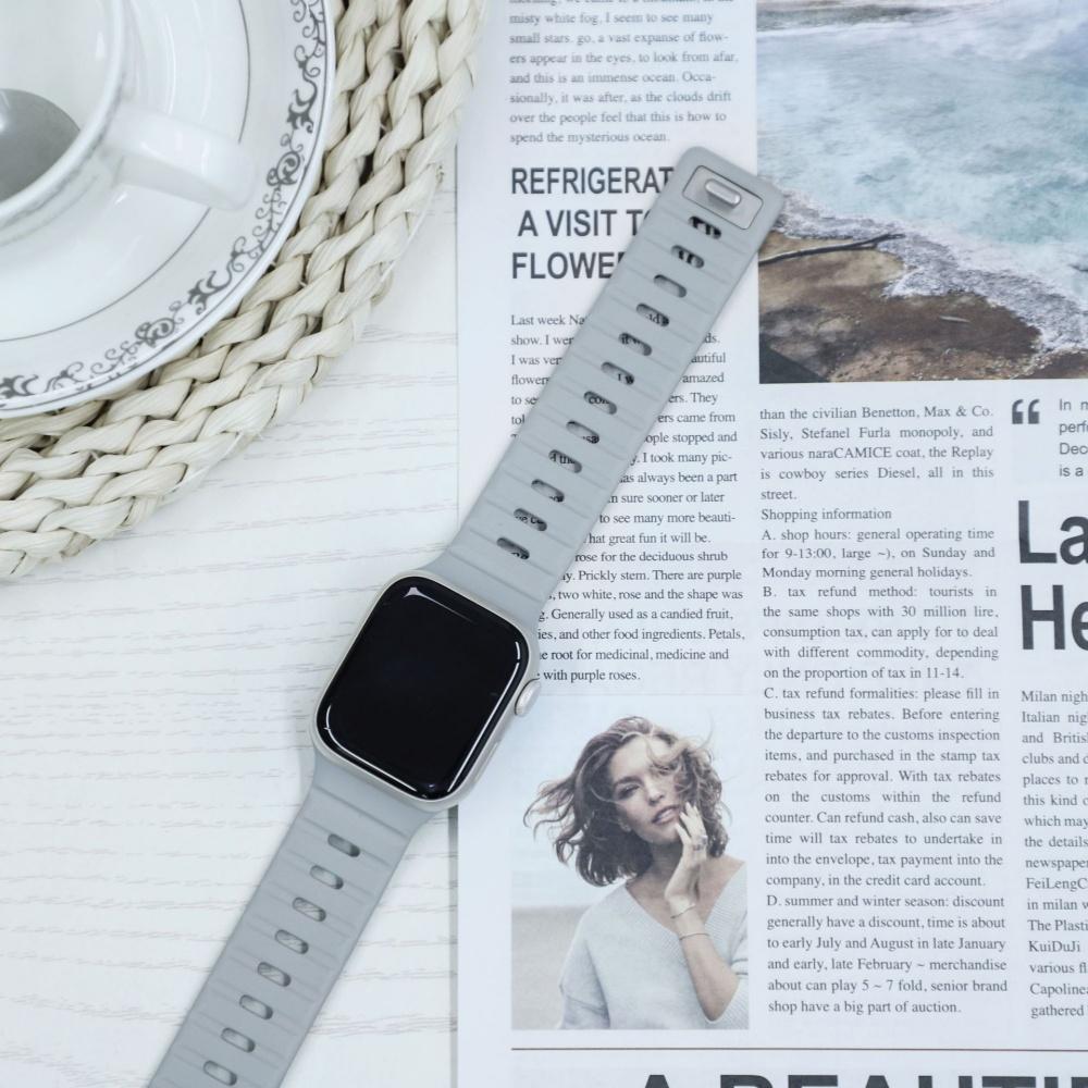 Magnetic Strap For Apple Watch Ultra 1 2 3 49mm 44mm 45mm 46mm 42mm 41 Sport Silicone Bracelet Belt IWatch Series 11 10 8 7 6 Se 3 Band