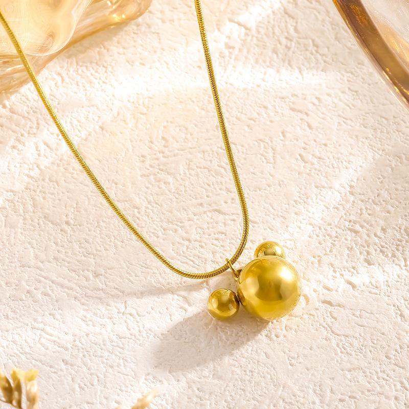 Women's Fashionable Titanium Steel Necklace - Simple Jewelry with Personality