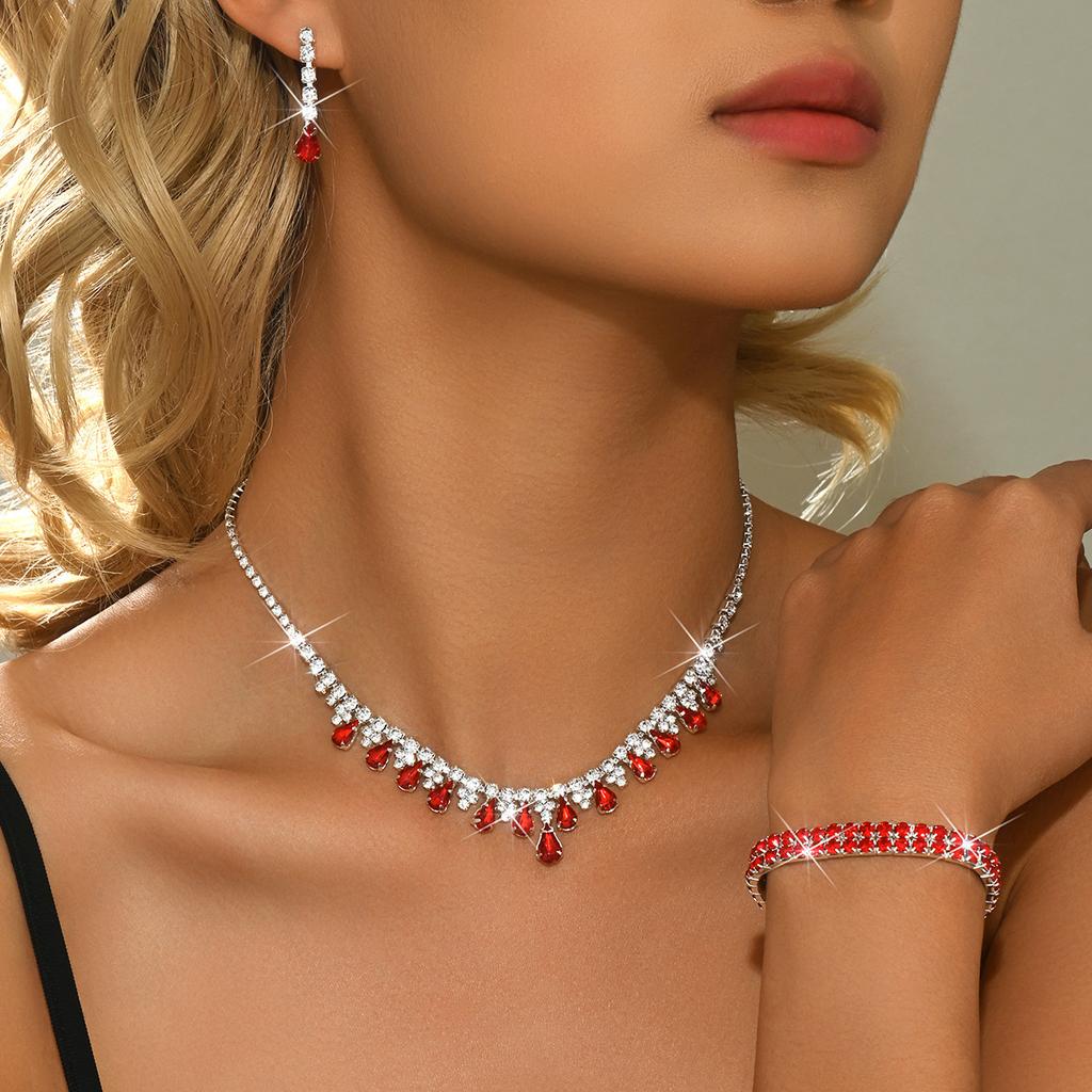 2026 Wind Light Luxury Super Flash Crystal Claw Chain Necklace Women's Banquet Celebration Bracelet Full of Diamond Jewelry Set