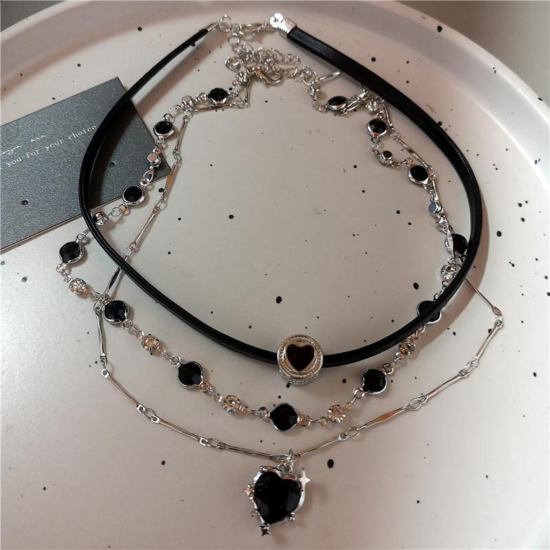 Exaggerated Vintage Punk Metal Necklace Goth Star Butterfly Leather Neck Chain Choker Couples Hip hop Rock Grunge Accessories