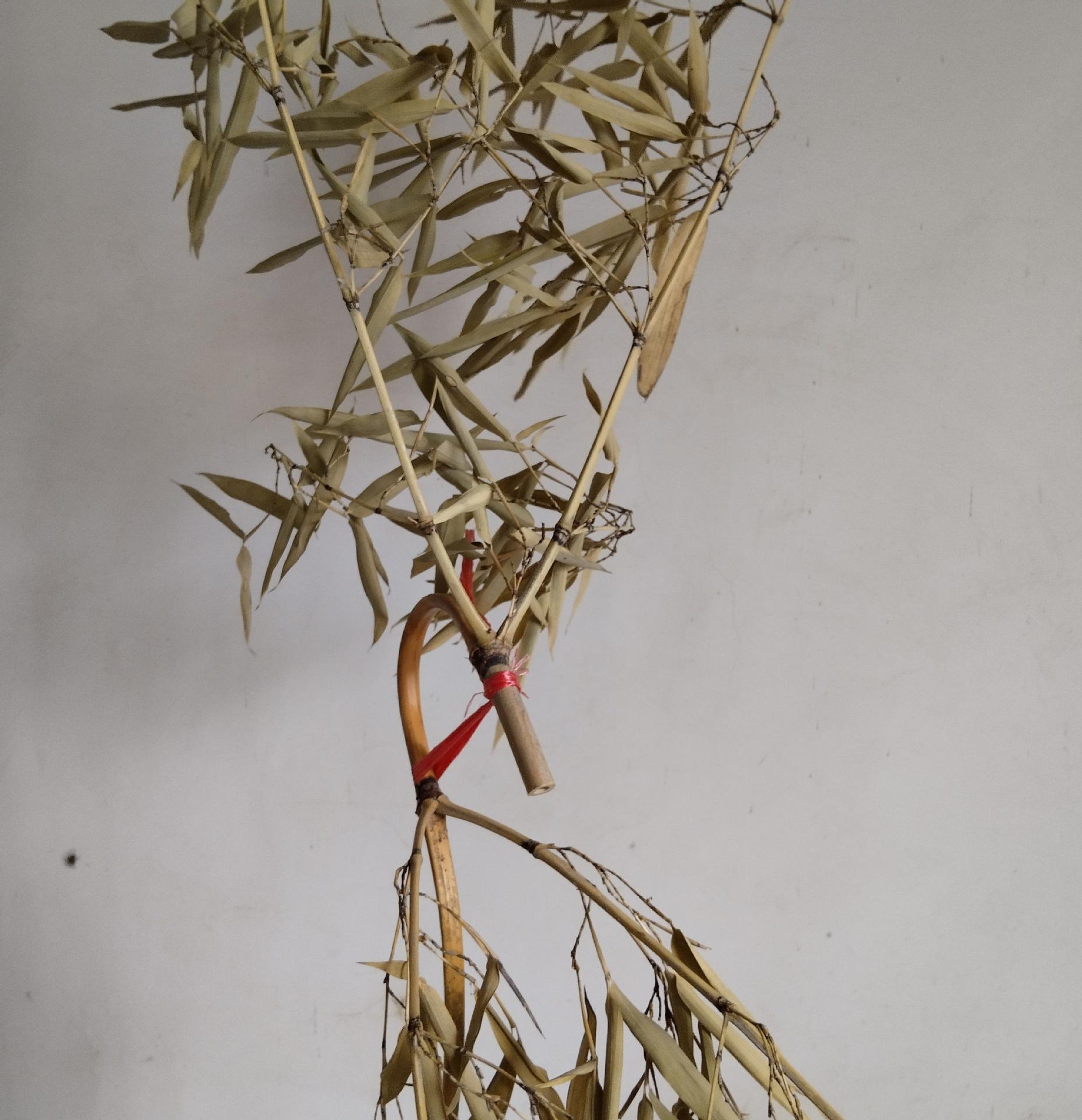 Dragon Bamboo Backflow Incense Holder: Handmade Bamboo Frame Scene Decoration.