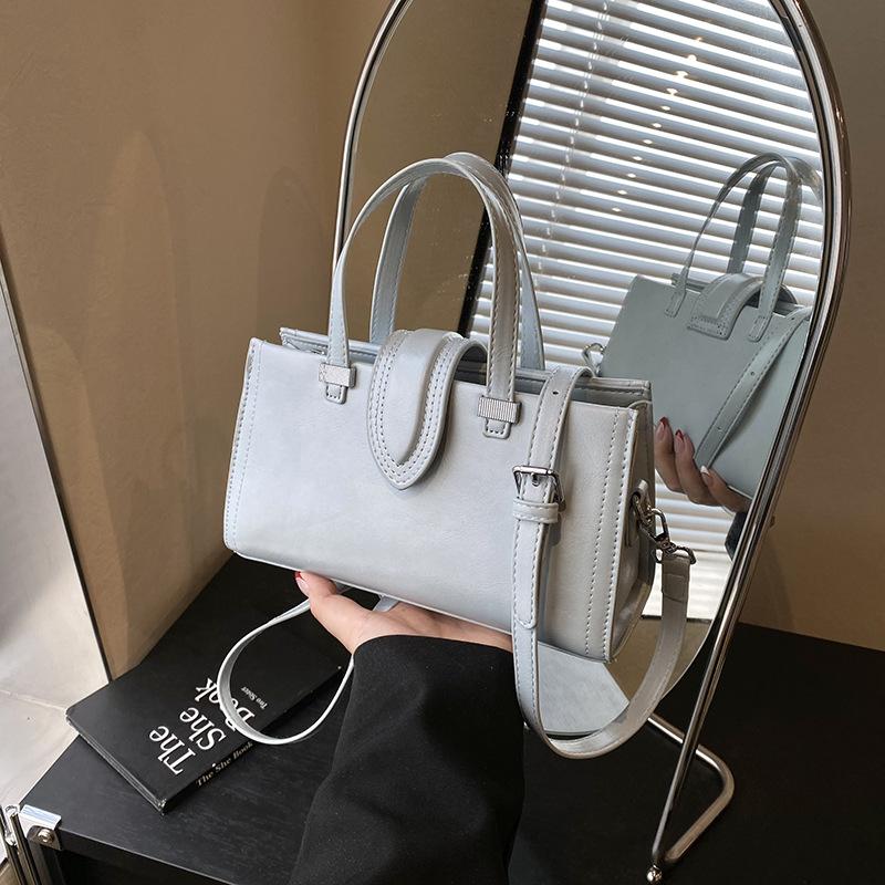 Women's Simple Temperament Handbag 2025 Summer New Versatile Small Square Bag High-end Commuter Shoulder Messenger Bag