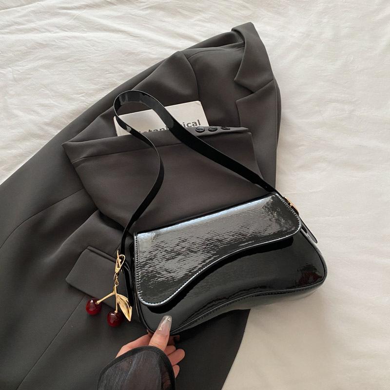 Summer new foreign style women's bag casual texture handbag niche foreign style simple solid color shoulder armpit bag